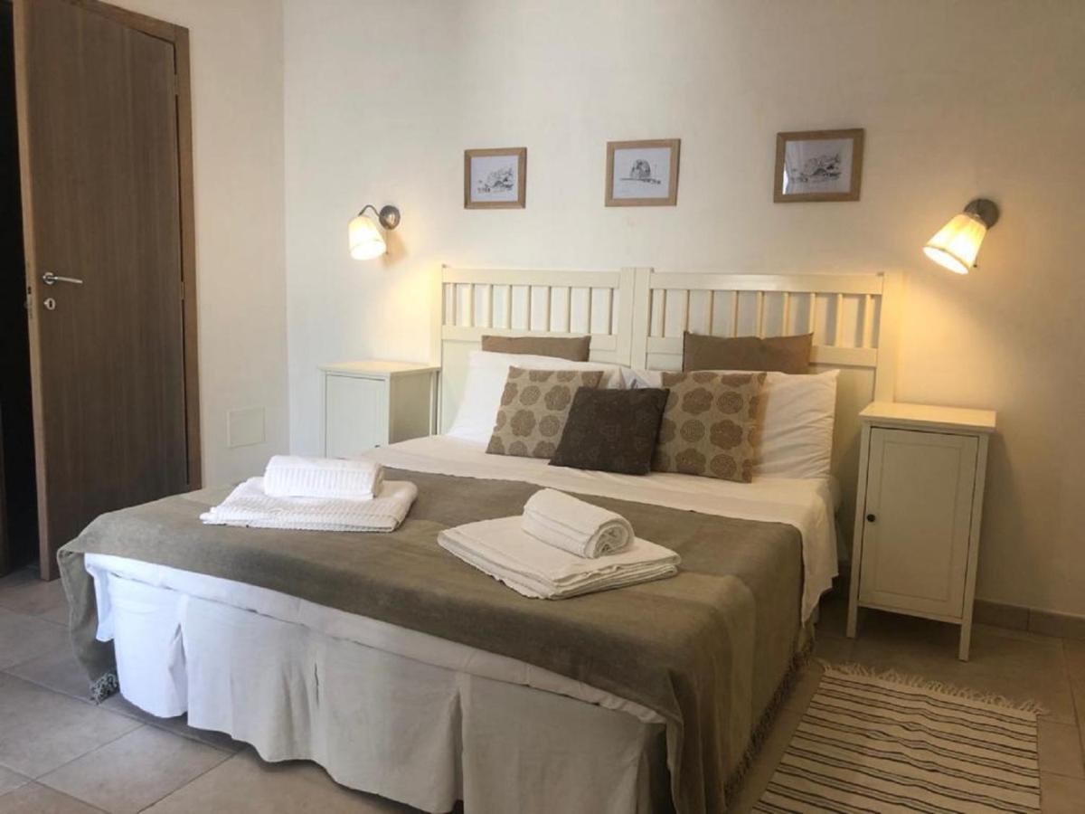 Odegos Mono & Trilo Bed & Breakfast Torre dell'Orso Exterior photo